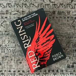 Book: Red Rising by Pierce Brown